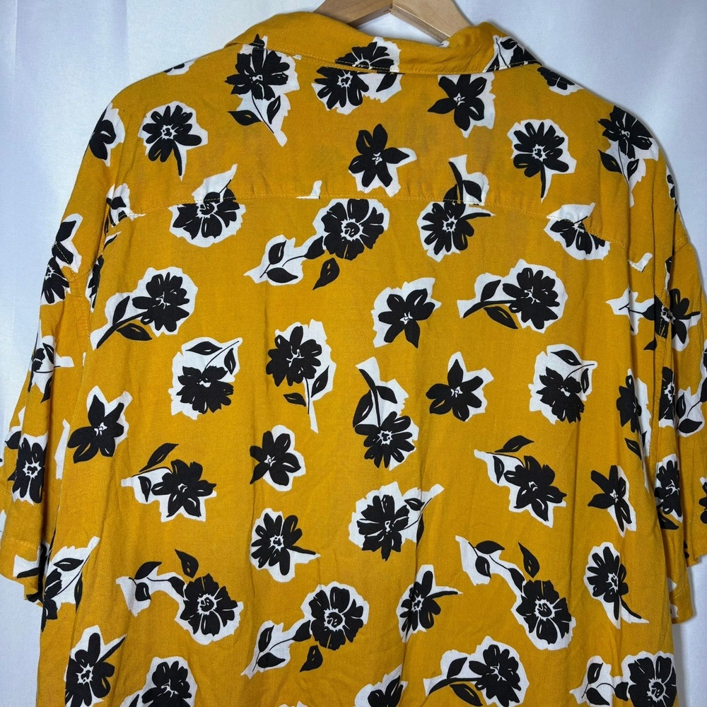 Arizona Jean Co Mens 2XL Mustard Yellow Black Floral Rayon Button Down Shirt EUC - Picture 2 of 8